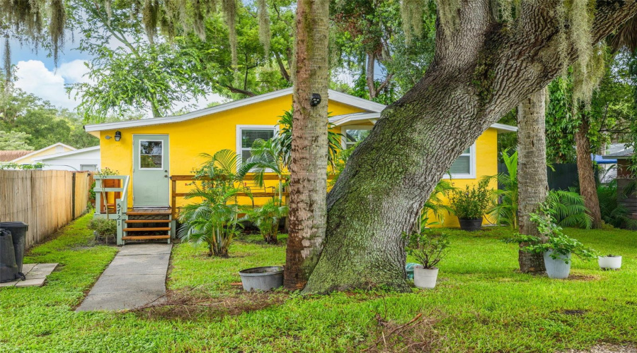 New Port Richey, Florida 34652, 2 Bedroom Bedrooms, ,1 Bathroombathrooms,Residential,For Sale,Casson,0,Mfrtb8532898