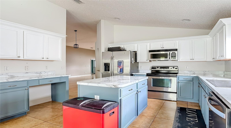 Orange City, Florida 32763, 3 Bedroom Bedrooms, ,2 Bathroombathrooms,Residential,For Sale,Spring Cavern,0,Mfro6348809