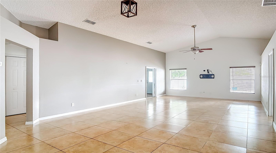 Orange City, Florida 32763, 3 Bedroom Bedrooms, ,2 Bathroombathrooms,Residential,For Sale,Spring Cavern,0,Mfro6348809