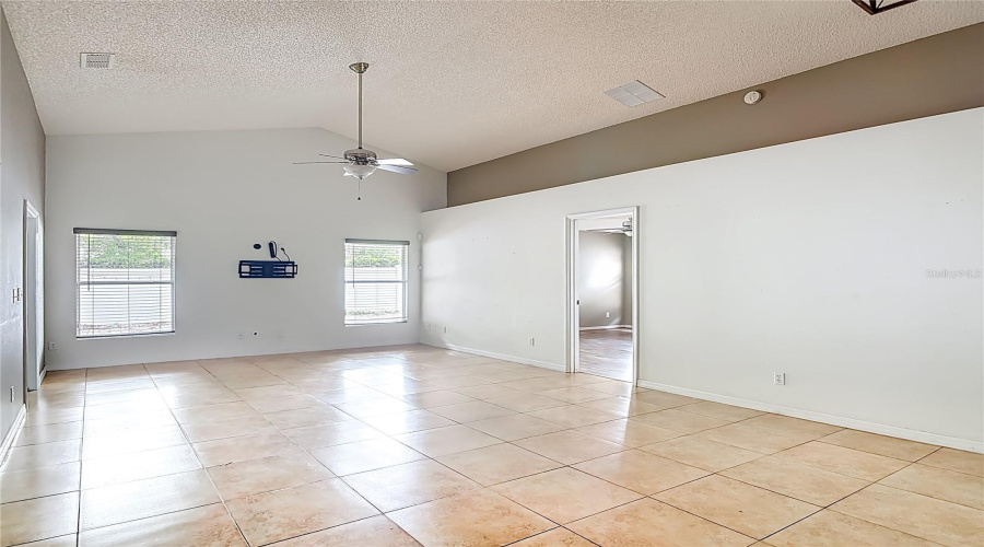 Orange City, Florida 32763, 3 Bedroom Bedrooms, ,2 Bathroombathrooms,Residential,For Sale,Spring Cavern,0,Mfro6348809