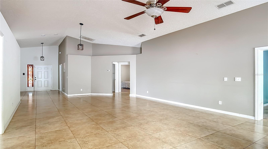 Orange City, Florida 32763, 3 Bedroom Bedrooms, ,2 Bathroombathrooms,Residential,For Sale,Spring Cavern,0,Mfro6348809