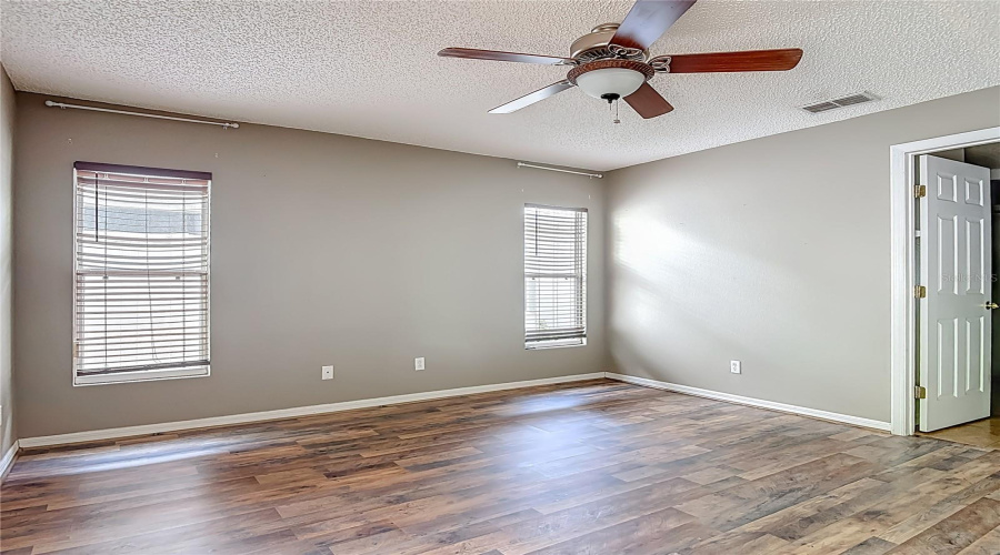Orange City, Florida 32763, 3 Bedroom Bedrooms, ,2 Bathroombathrooms,Residential,For Sale,Spring Cavern,0,Mfro6348809