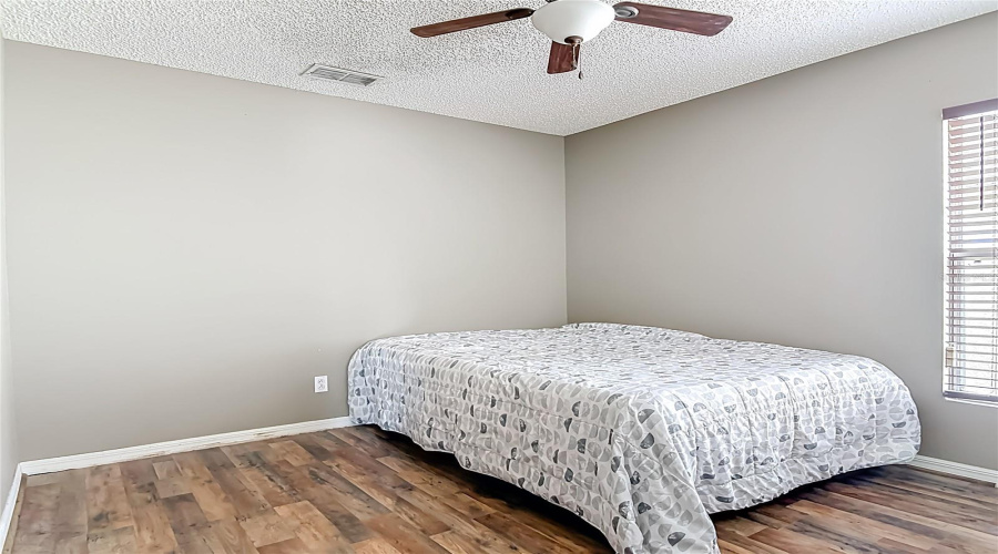 Orange City, Florida 32763, 3 Bedroom Bedrooms, ,2 Bathroombathrooms,Residential,For Sale,Spring Cavern,0,Mfro6348809