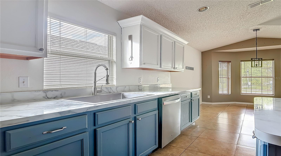 Orange City, Florida 32763, 3 Bedroom Bedrooms, ,2 Bathroombathrooms,Residential,For Sale,Spring Cavern,0,Mfro6348809