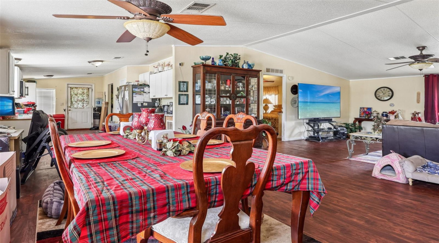 St Cloud, Florida 34773, 5 Bedroom Bedrooms, ,2 Bathroombathrooms,Residential,For Sale,Mercury,0,Mfro6409347