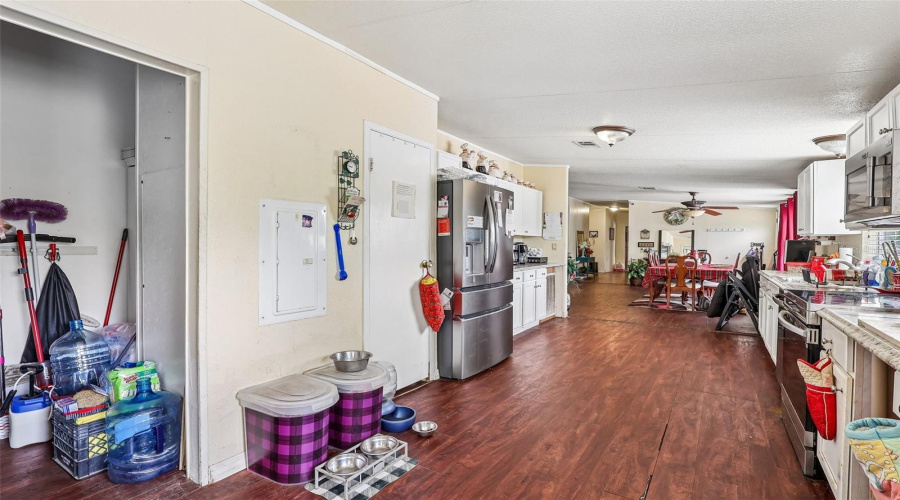 St Cloud, Florida 34773, 5 Bedroom Bedrooms, ,2 Bathroombathrooms,Residential,For Sale,Mercury,0,Mfro6409347