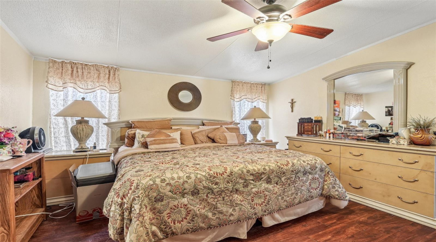 St Cloud, Florida 34773, 5 Bedroom Bedrooms, ,2 Bathroombathrooms,Residential,For Sale,Mercury,0,Mfro6409347