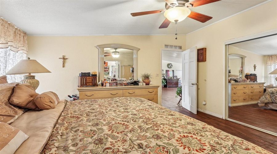 St Cloud, Florida 34773, 5 Bedroom Bedrooms, ,2 Bathroombathrooms,Residential,For Sale,Mercury,0,Mfro6409347
