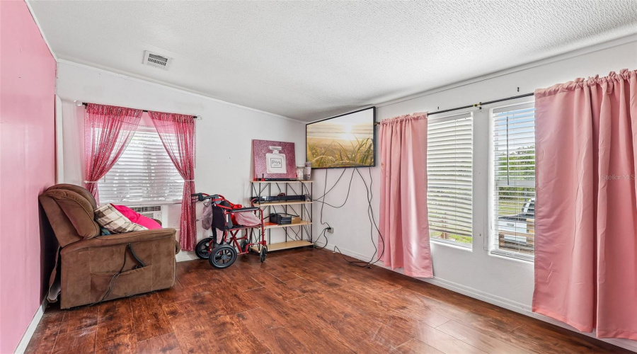 St Cloud, Florida 34773, 5 Bedroom Bedrooms, ,2 Bathroombathrooms,Residential,For Sale,Mercury,0,Mfro6409347
