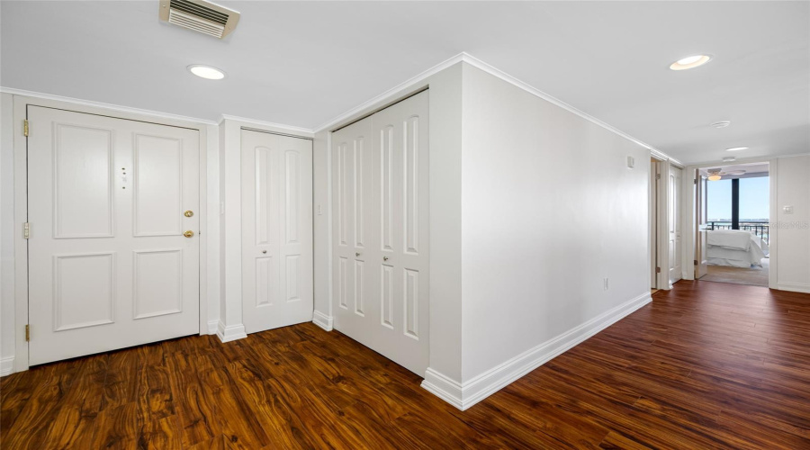 Treasure Island, Florida 33706, 2 Bedroom Bedrooms, ,2 Bathroombathrooms,Residential,For Sale,Bayshore,0,Mfrtb8539996