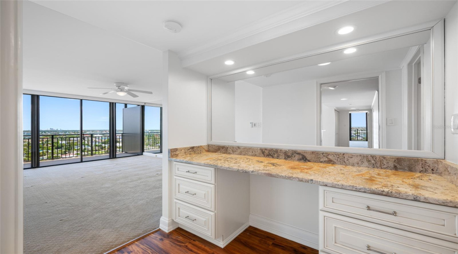 Treasure Island, Florida 33706, 2 Bedroom Bedrooms, ,2 Bathroombathrooms,Residential,For Sale,Bayshore,0,Mfrtb8539996
