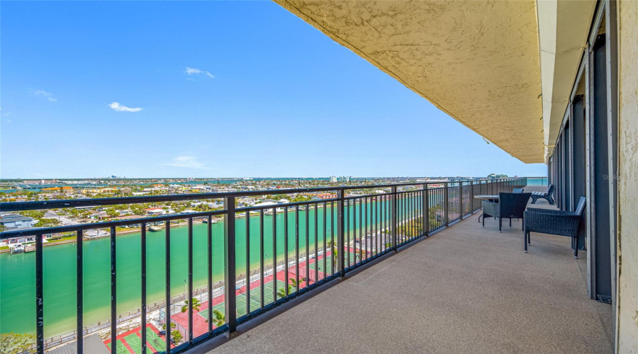Treasure Island, Florida 33706, 2 Bedroom Bedrooms, ,2 Bathroombathrooms,Residential,For Sale,Bayshore,0,Mfrtb8539996