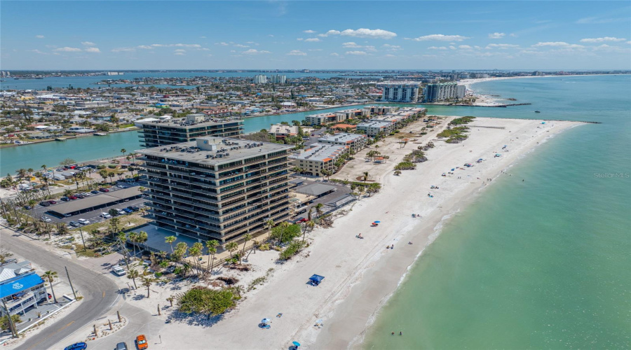 Treasure Island, Florida 33706, 2 Bedroom Bedrooms, ,2 Bathroombathrooms,Residential,For Sale,Bayshore,0,Mfrtb8539996
