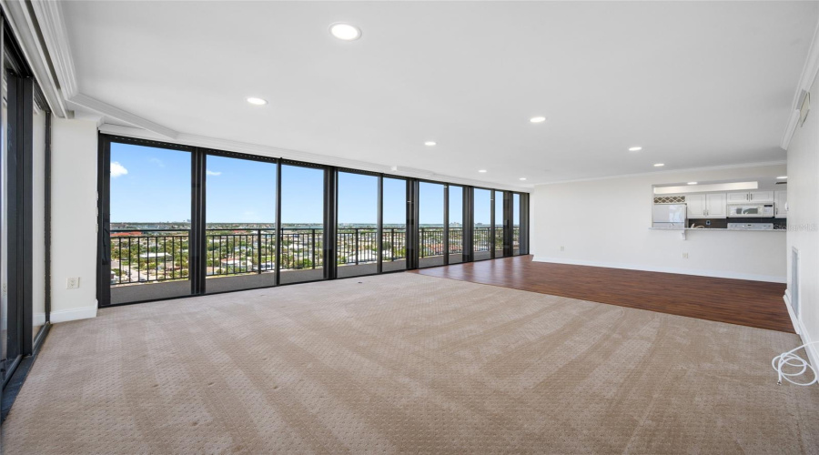 Treasure Island, Florida 33706, 2 Bedroom Bedrooms, ,2 Bathroombathrooms,Residential,For Sale,Bayshore,0,Mfrtb8539996