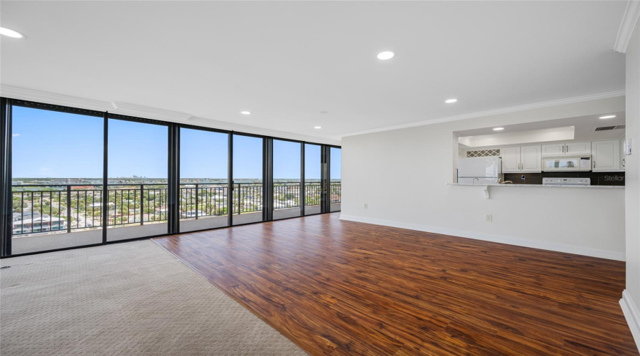 Treasure Island, Florida 33706, 2 Bedroom Bedrooms, ,2 Bathroombathrooms,Residential,For Sale,Bayshore,0,Mfrtb8539996
