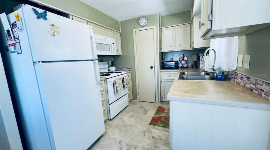 North Port, Florida 34287, 2 Bedroom Bedrooms, ,2 Bathroombathrooms,Residential,For Sale,Fleetwood,0,Mfrc7524336