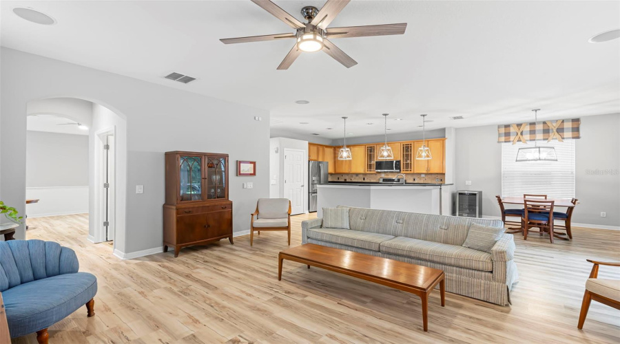Living Room / Kitchen / Breakfast Nook