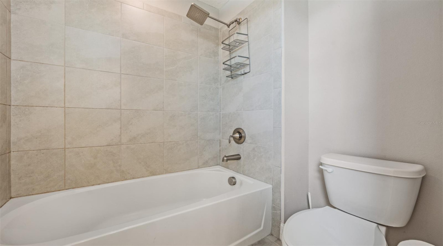 Riverview, Florida 33579, 5 Bedroom Bedrooms, ,3 Bathroombathrooms,Residential,For Sale,Lakeview Oaks,0,Mfrtb8510241