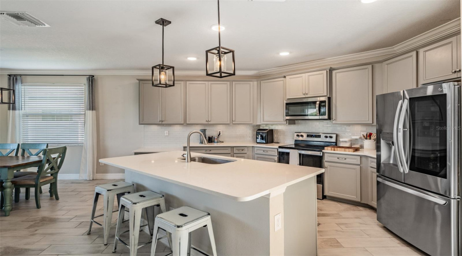 Riverview, Florida 33579, 5 Bedroom Bedrooms, ,3 Bathroombathrooms,Residential,For Sale,Lakeview Oaks,0,Mfrtb8510241