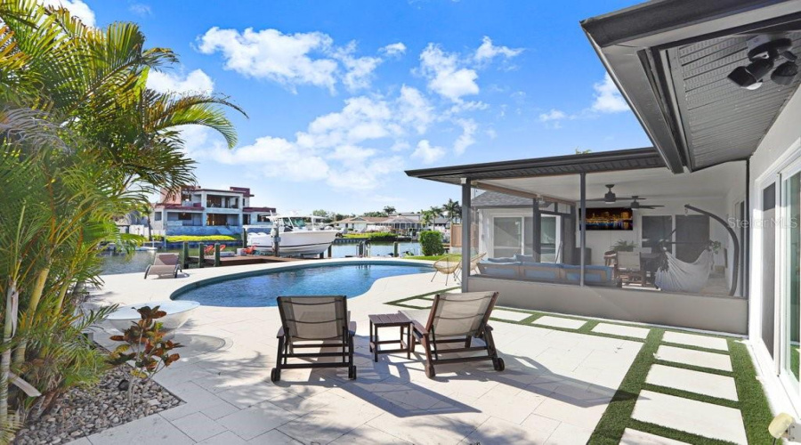 Tampa, Florida 33634, 4 Bedroom Bedrooms, ,2 Bathroombathrooms,Residential,For Sale,Venetian,0,Mfrtb8497333