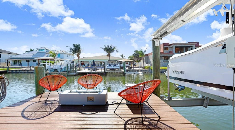 Tampa, Florida 33634, 4 Bedroom Bedrooms, ,2 Bathroombathrooms,Residential,For Sale,Venetian,0,Mfrtb8497333