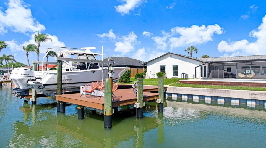 Tampa, Florida 33634, 4 Bedroom Bedrooms, ,2 Bathroombathrooms,Residential,For Sale,Venetian,0,Mfrtb8497333