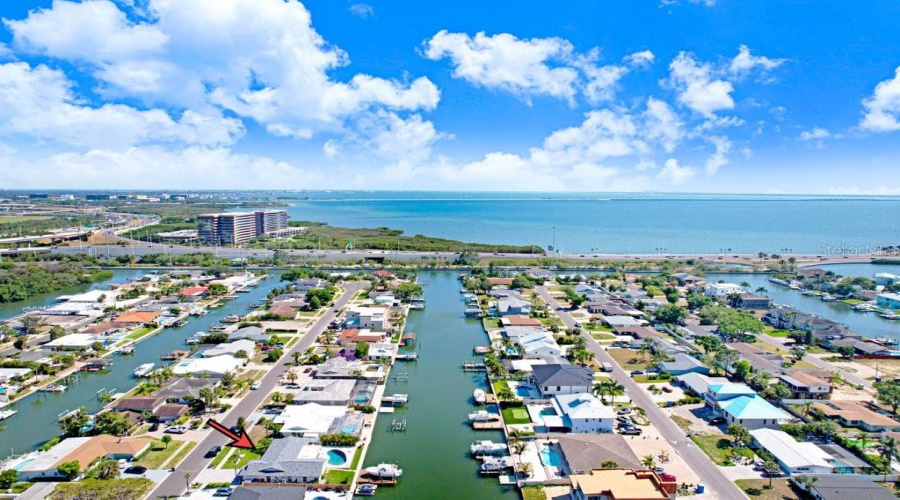 Tampa, Florida 33634, 4 Bedroom Bedrooms, ,2 Bathroombathrooms,Residential,For Sale,Venetian,0,Mfrtb8497333