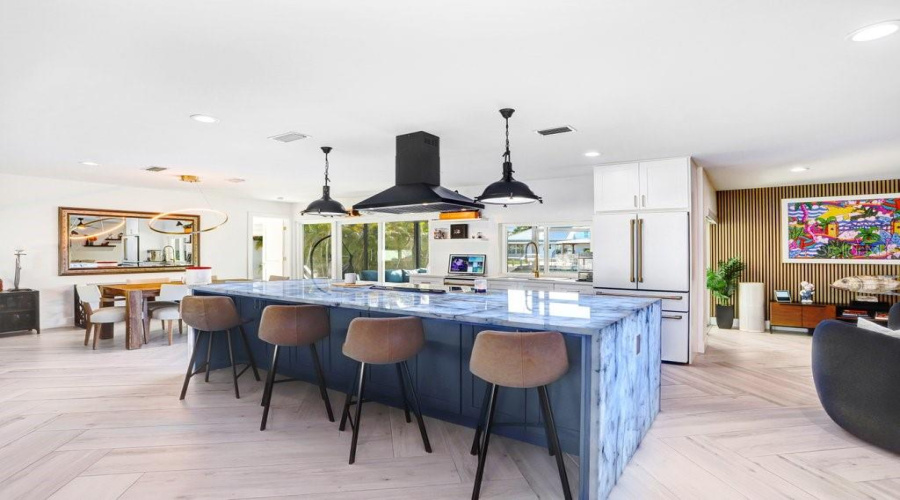 Tampa, Florida 33634, 4 Bedroom Bedrooms, ,2 Bathroombathrooms,Residential,For Sale,Venetian,0,Mfrtb8497333