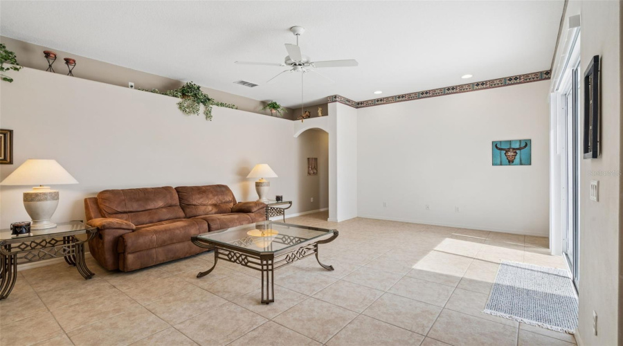 Davenport, Florida 33896, 4 Bedroom Bedrooms, ,3 Bathroombathrooms,Residential,For Sale,Via Mariel East,0,Mfro6418014