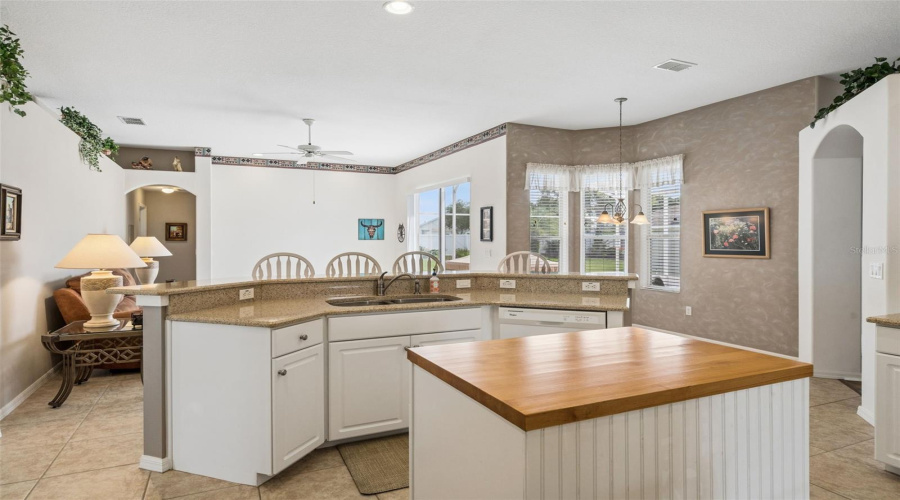 Davenport, Florida 33896, 4 Bedroom Bedrooms, ,3 Bathroombathrooms,Residential,For Sale,Via Mariel East,0,Mfro6418014