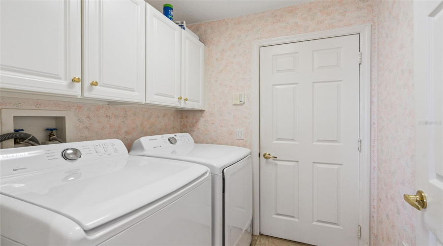 Davenport, Florida 33896, 4 Bedroom Bedrooms, ,3 Bathroombathrooms,Residential,For Sale,Via Mariel East,0,Mfro6418014