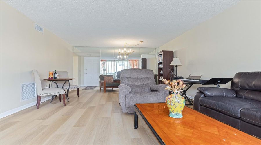 Clearwater, Florida 33764, 1 Bedroom Bedrooms, ,1 Bathroombathrooms,Residential,For Sale,Us Highway 19,0,Mfrtb8538220