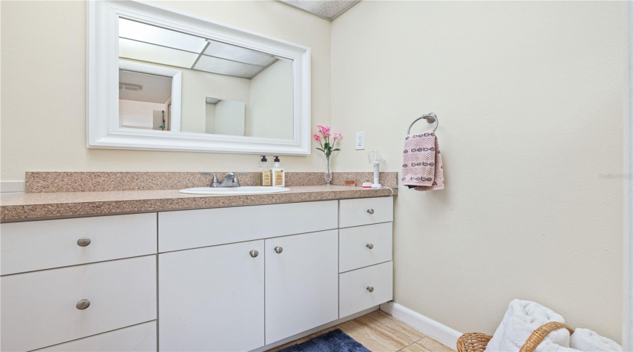 Clearwater, Florida 33764, 1 Bedroom Bedrooms, ,1 Bathroombathrooms,Residential,For Sale,Us Highway 19,0,Mfrtb8538220