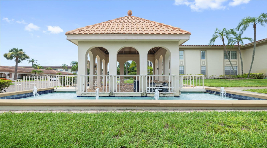 Clearwater, Florida 33764, 1 Bedroom Bedrooms, ,1 Bathroombathrooms,Residential,For Sale,Us Highway 19,0,Mfrtb8538220
