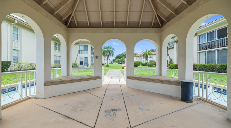Clearwater, Florida 33764, 1 Bedroom Bedrooms, ,1 Bathroombathrooms,Residential,For Sale,Us Highway 19,0,Mfrtb8538220