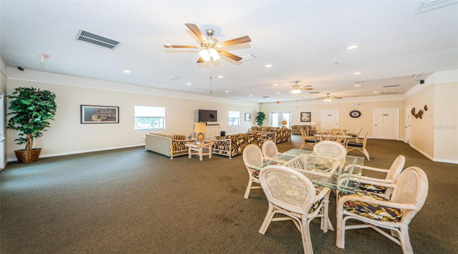 Tarpon Springs, Florida 34689, 2 Bedroom Bedrooms, ,2 Bathroombathrooms,Residential,For Sale,Seascape,0,Mfrtb8526235