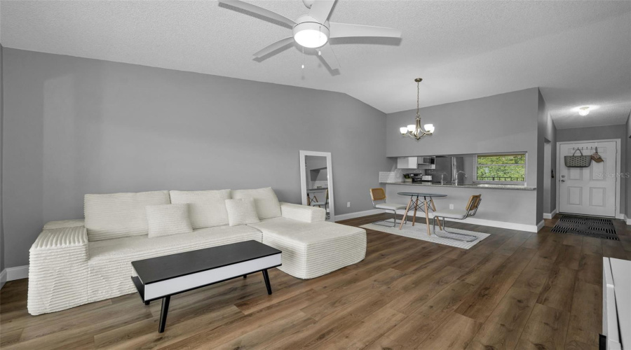 Tarpon Springs, Florida 34689, 2 Bedroom Bedrooms, ,2 Bathroombathrooms,Residential,For Sale,Seascape,0,Mfrtb8526235