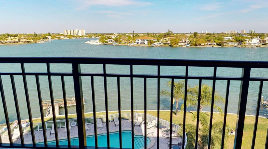 Wide Open Waterfront Intracoastal Views From Your Balcony.