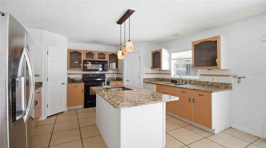Great Room With View Of Kitche