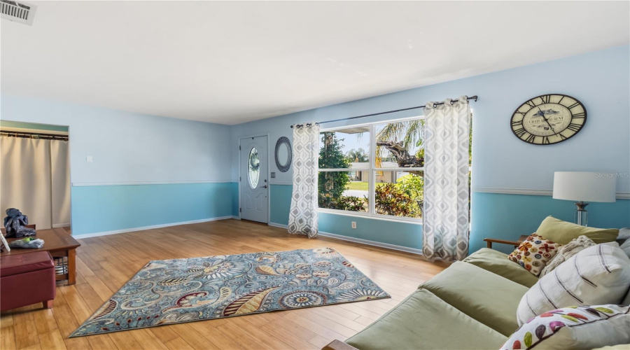 Clearwater, Florida 33755, 3 Bedroom Bedrooms, ,2 Bathroombathrooms,Residential,For Sale,Erin,0,Mfrtb8504501