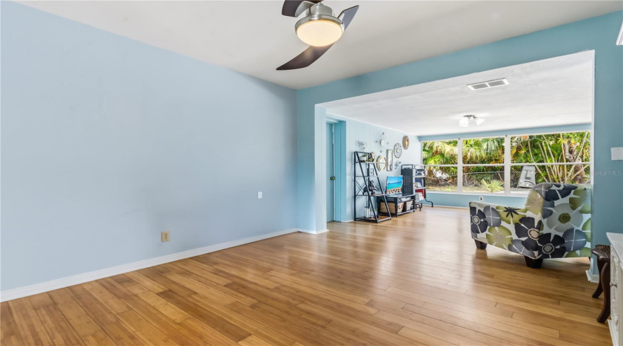 Clearwater, Florida 33755, 3 Bedroom Bedrooms, ,2 Bathroombathrooms,Residential,For Sale,Erin,0,Mfrtb8504501