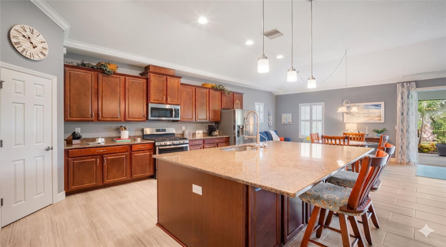 Apollo Beach, Florida 33572, 4 Bedroom Bedrooms, ,4 Bathroombathrooms,Residential,For Sale,Maiden Sea,0,Mfrtb8469049
