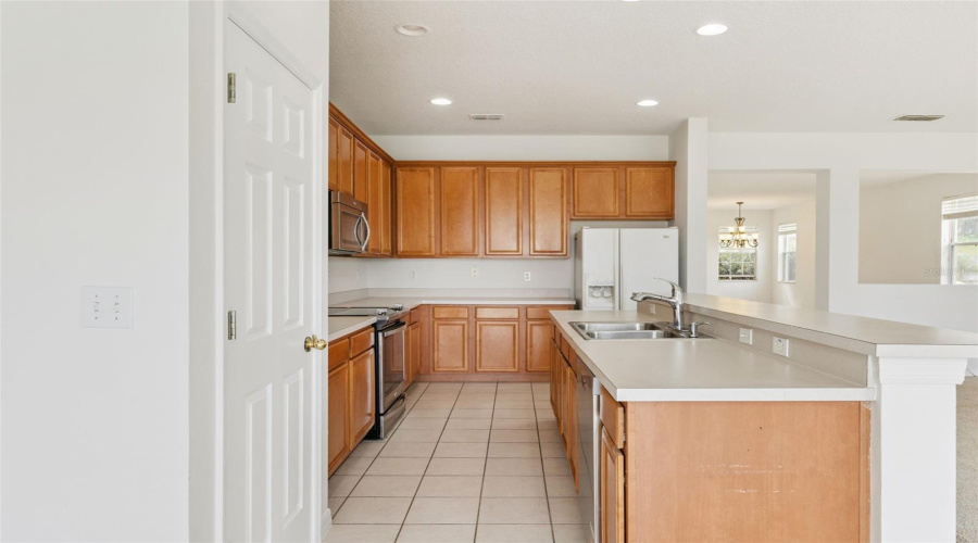 Clermont, Florida 34711, 3 Bedroom Bedrooms, ,2 Bathroombathrooms,Residential,For Sale,Lakeview Pointe,0,Mfro6428402