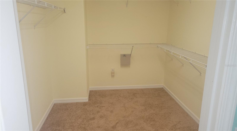 Tarpon Springs, Florida 34689, 4 Bedroom Bedrooms, ,2 Bathroombathrooms,Residential,For Sale,Hillview,0,Mfrtb8484348