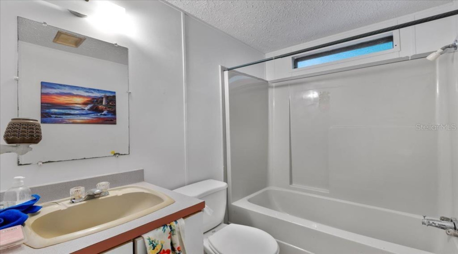 Trenton, Florida 32693, 2 Bedroom Bedrooms, ,2 Bathroombathrooms,Residential,For Sale,11Th,0,Mfrgc540259
