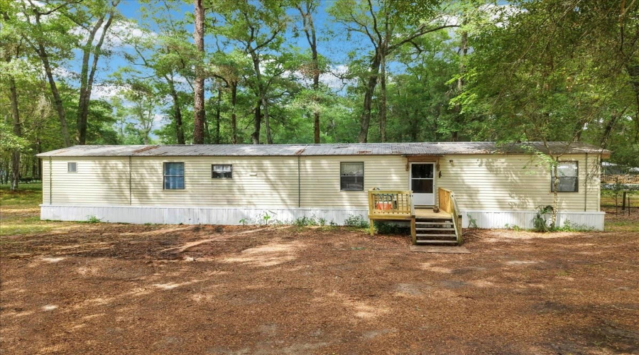 Trenton, Florida 32693, 2 Bedroom Bedrooms, ,2 Bathroombathrooms,Residential,For Sale,11Th,0,Mfrgc540259