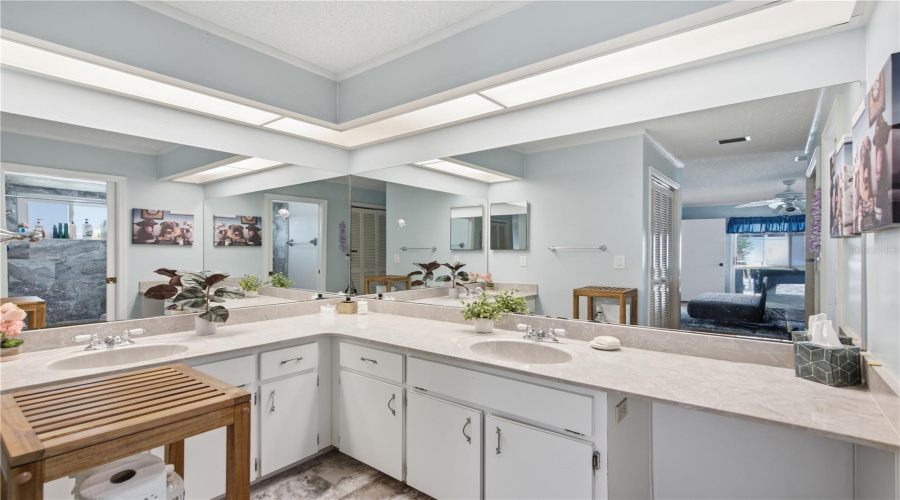 Spring Hill, Florida 34609, 3 Bedroom Bedrooms, ,2 Bathroombathrooms,Residential,For Sale,Linden,0,Mfrtb8531058