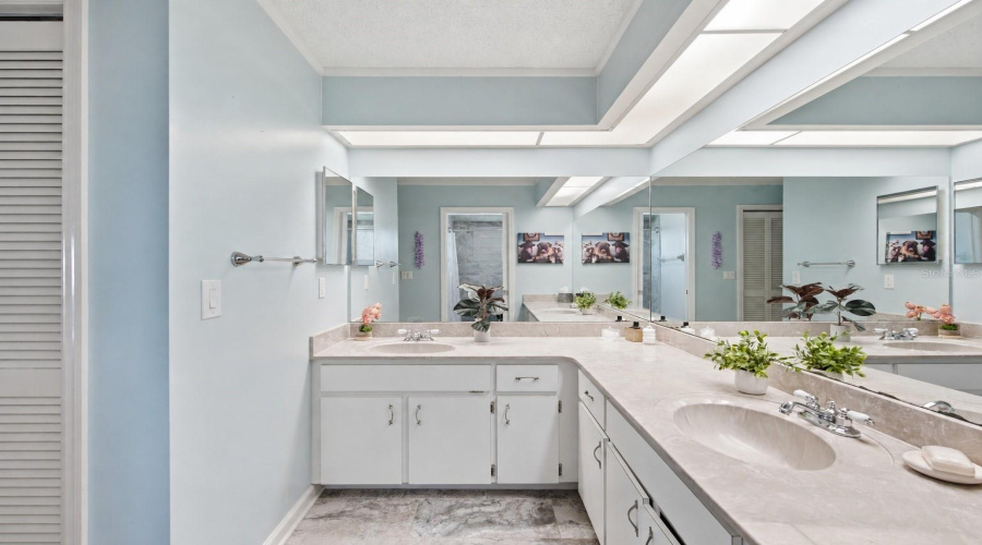 Spring Hill, Florida 34609, 3 Bedroom Bedrooms, ,2 Bathroombathrooms,Residential,For Sale,Linden,0,Mfrtb8531058