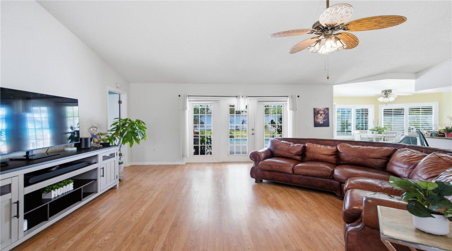 Spring Hill, Florida 34609, 3 Bedroom Bedrooms, ,2 Bathroombathrooms,Residential,For Sale,Linden,0,Mfrtb8531058