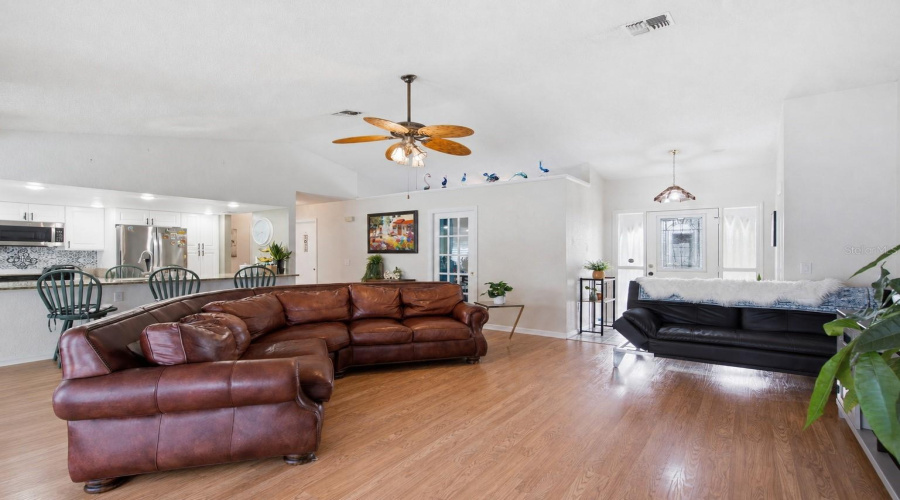 Spring Hill, Florida 34609, 3 Bedroom Bedrooms, ,2 Bathroombathrooms,Residential,For Sale,Linden,0,Mfrtb8531058
